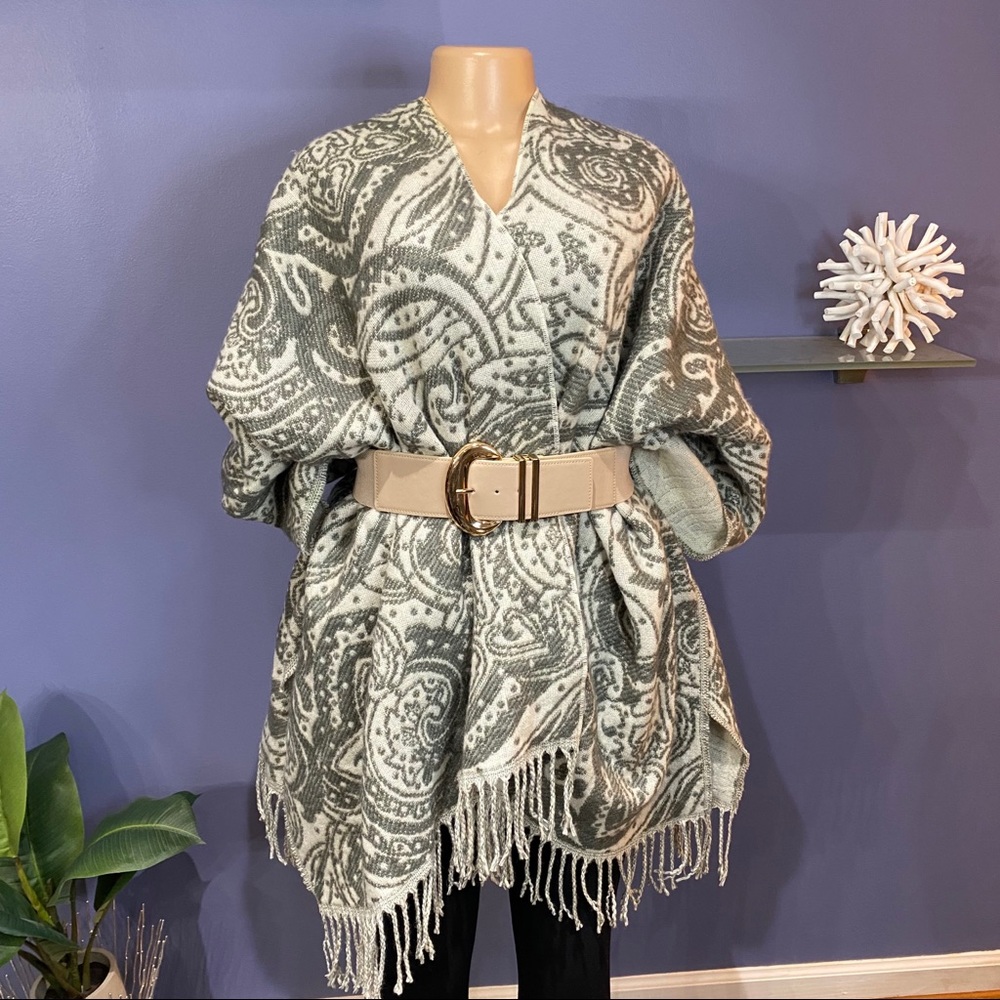 Madison 88 Cape Jacket Coat Sweater